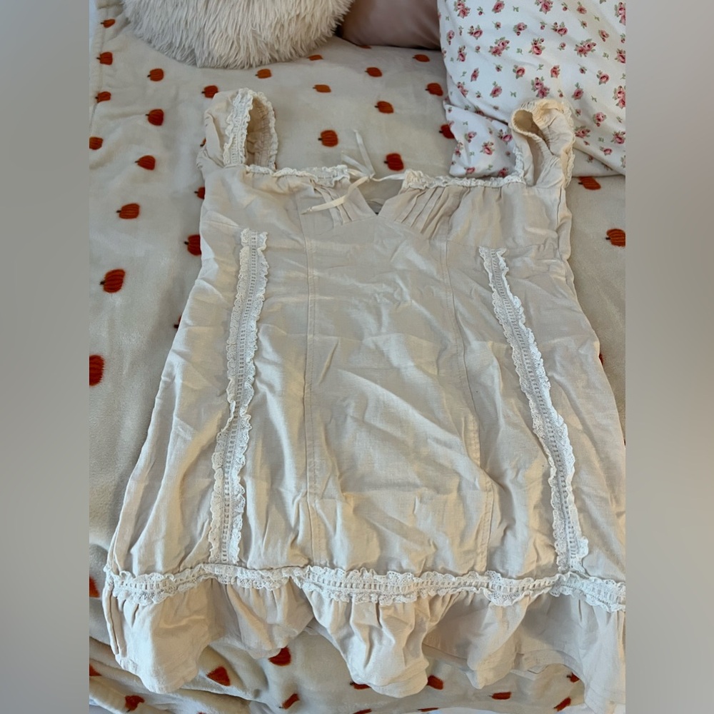 kimchi blue cream lace dress size L